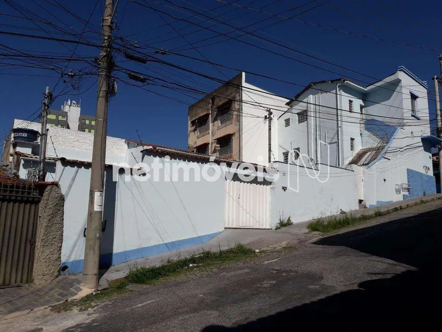Foto 1 de Prédio Comercial com 5 Quartos à venda, 315m² em Floresta, Belo Horizonte