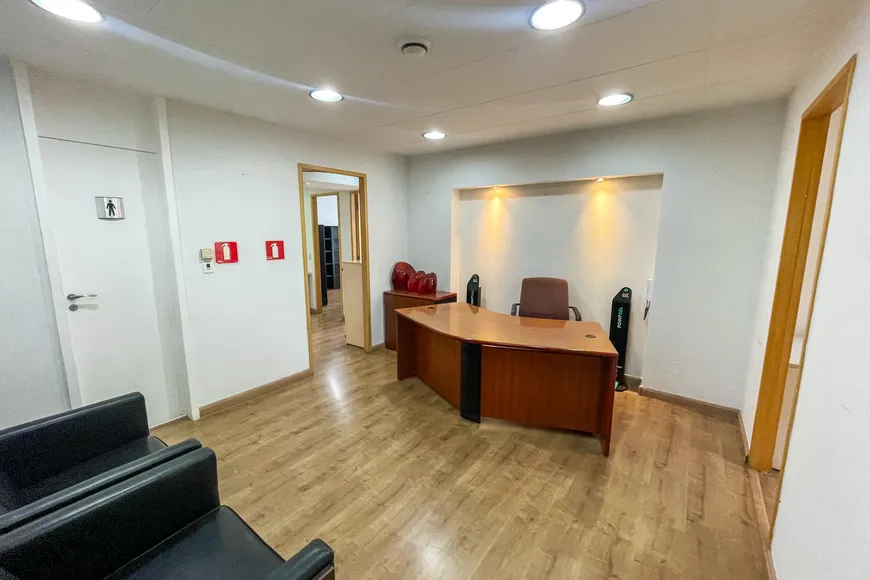 Foto 1 de Sala Comercial com 3 Quartos para alugar, 158m² em Pinheiros, São Paulo