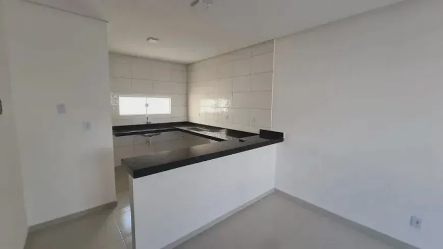 Foto 1 de Casa com 2 Quartos à venda, 80m² em Centro, Lauro de Freitas