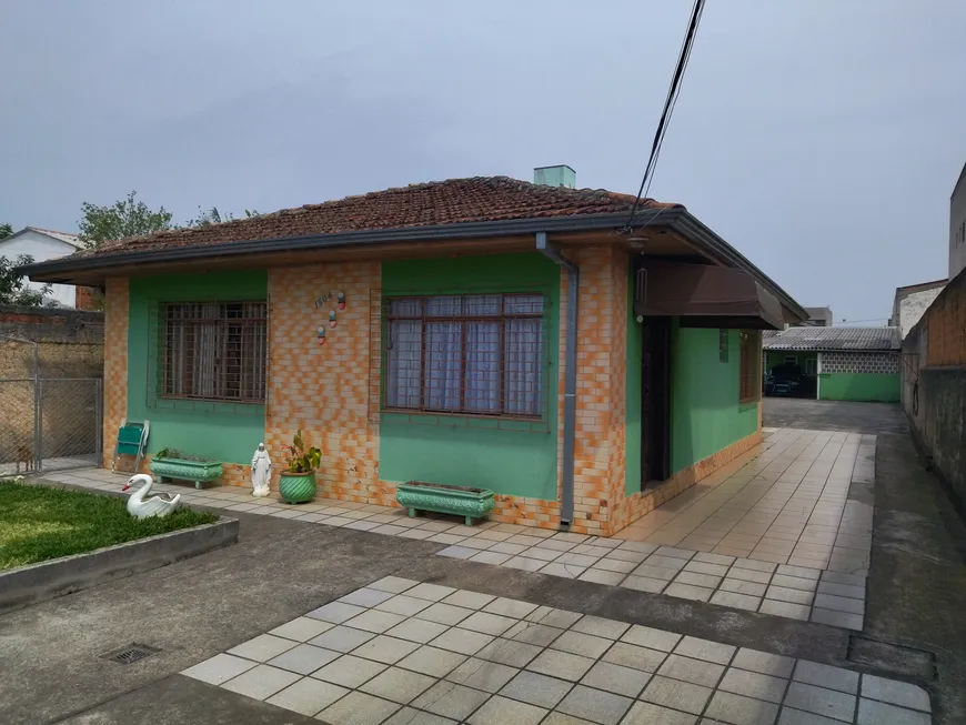 Foto 1 de Casa com 2 Quartos à venda, 150m² em Cajuru, Curitiba