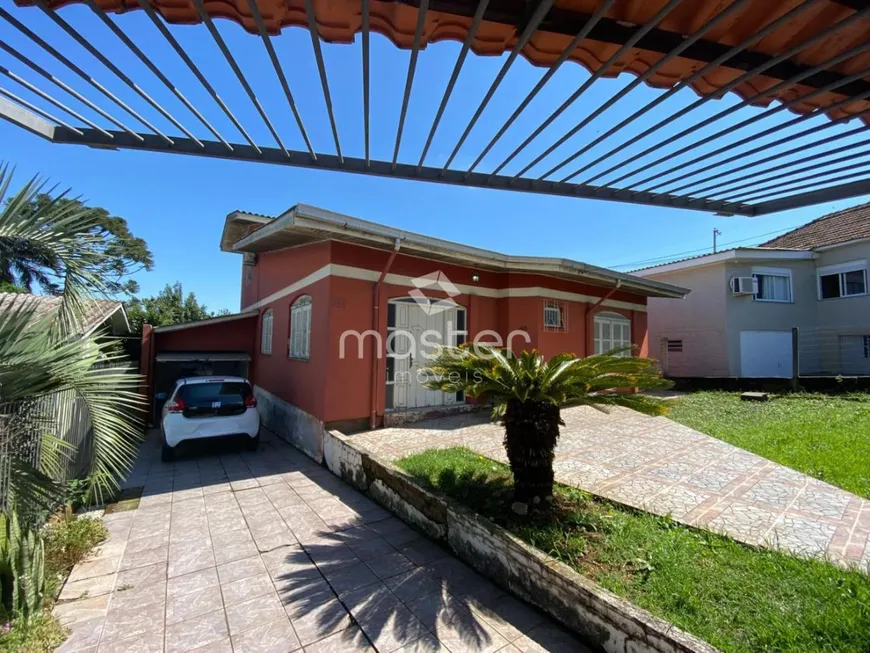 Foto 1 de Casa com 4 Quartos à venda, 218m² em Santa Maria, Passo Fundo