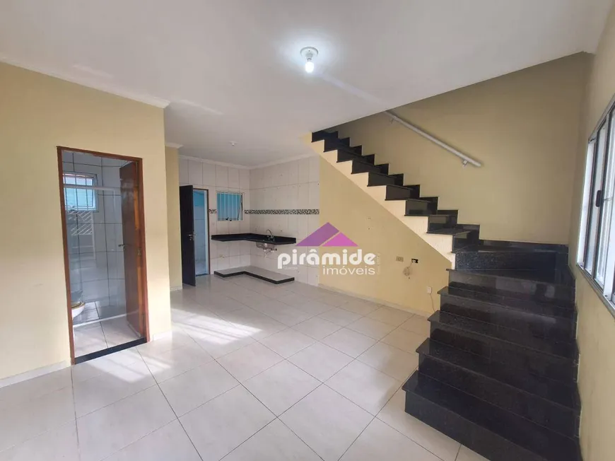 Foto 1 de Casa com 2 Quartos à venda, 54m² em Martim de Sa, Caraguatatuba