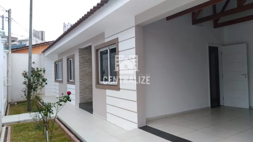 Foto 1 de Casa com 5 Quartos à venda, 225m² em Ronda, Ponta Grossa