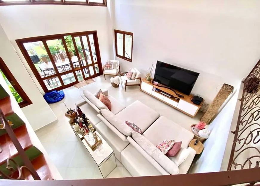 Foto 1 de Casa de Condomínio com 4 Quartos à venda, 325m² em Granja Viana, Cotia