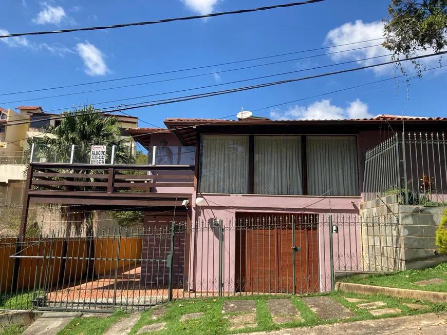 Foto 1 de Casa com 5 Quartos à venda, 300m² em Santa Lúcia, Belo Horizonte