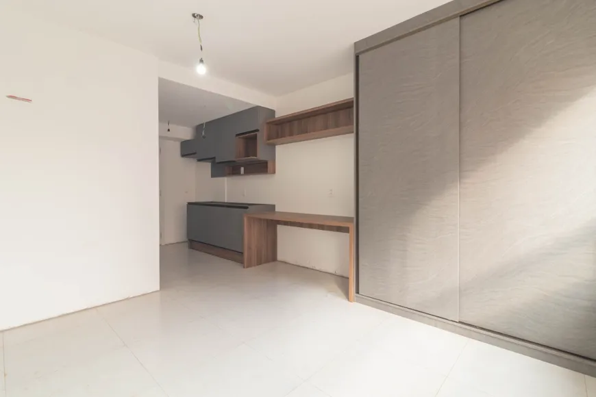 Foto 1 de Apartamento com 1 Quarto à venda, 27m² em Partenon, Porto Alegre