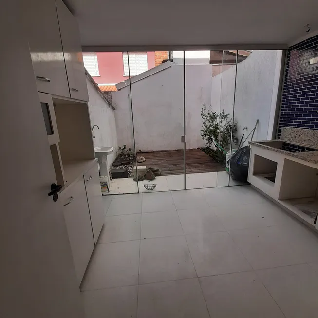 Foto 1 de Casa de Condomínio com 2 Quartos para alugar, 116m² em Vila São Francisco, São Paulo