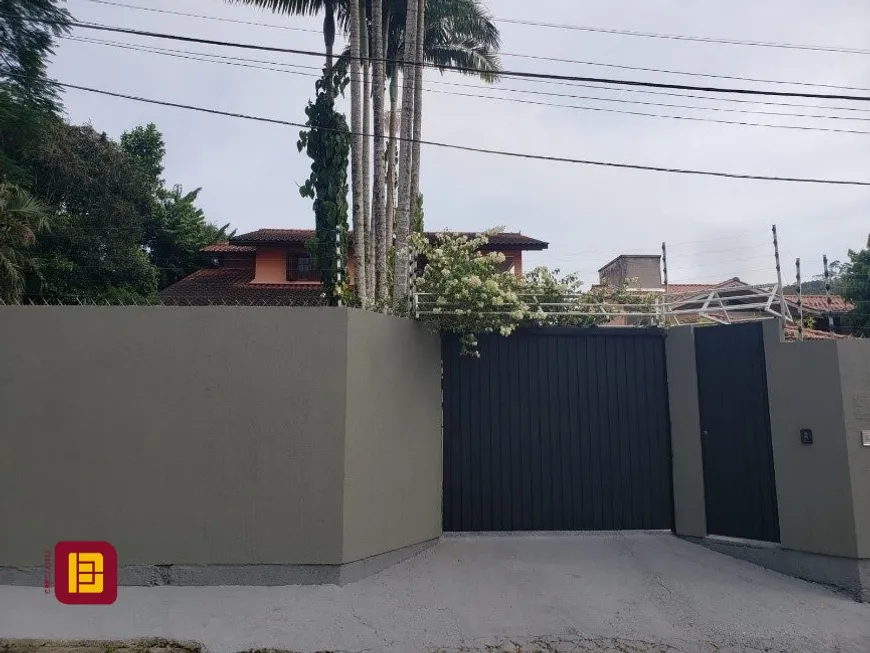 Foto 1 de Casa com 4 Quartos à venda, 244m² em Córrego Grande, Florianópolis