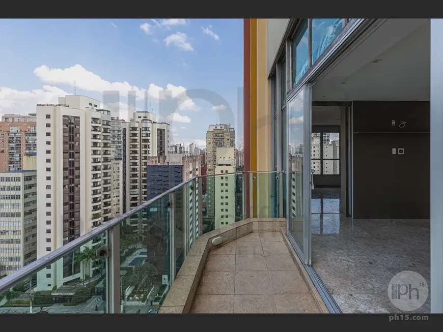 Foto 1 de Apartamento com 4 Quartos para alugar, 220m² em Vila Nova Conceição, São Paulo