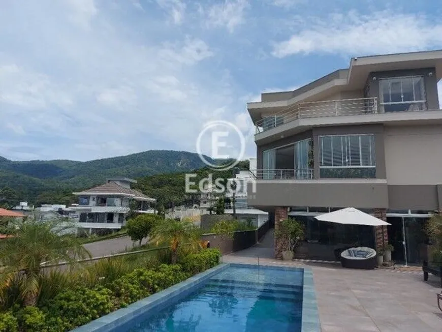 Foto 1 de Casa com 3 Quartos à venda, 840m² em Pedra Branca, Palhoça