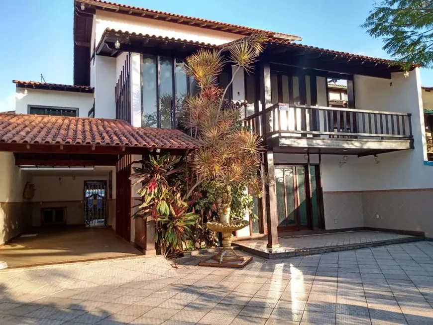 Foto 1 de Casa com 4 Quartos à venda, 405m² em Piratininga, Niterói