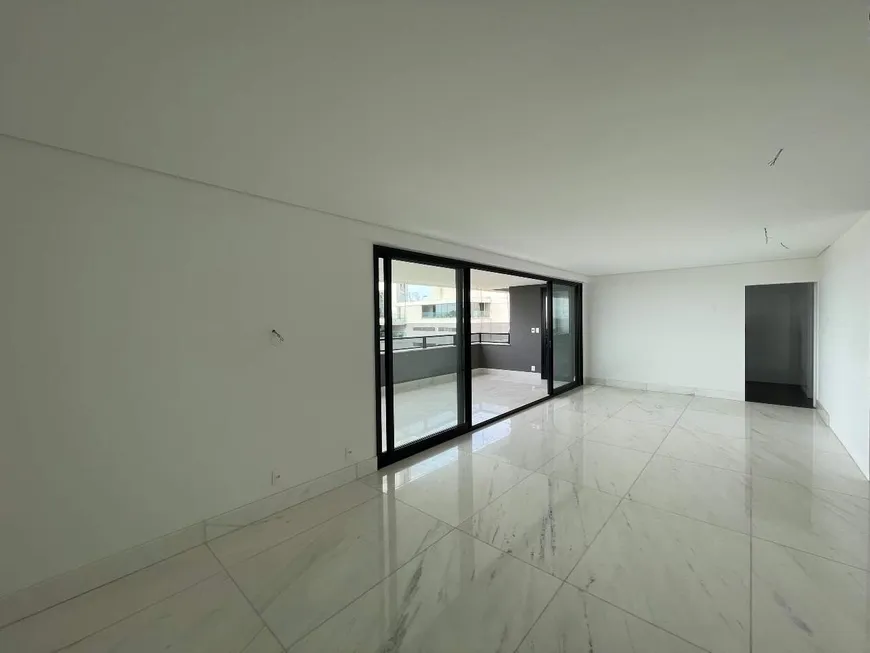 Foto 1 de Apartamento com 4 Quartos à venda, 187m² em Jardim das Mangabeiras, Nova Lima