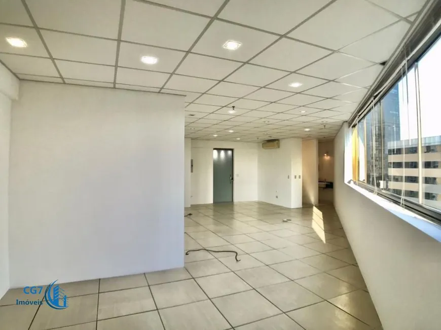 Foto 1 de Sala Comercial para venda ou aluguel, 60m² em Empresarial 18 do Forte, Barueri