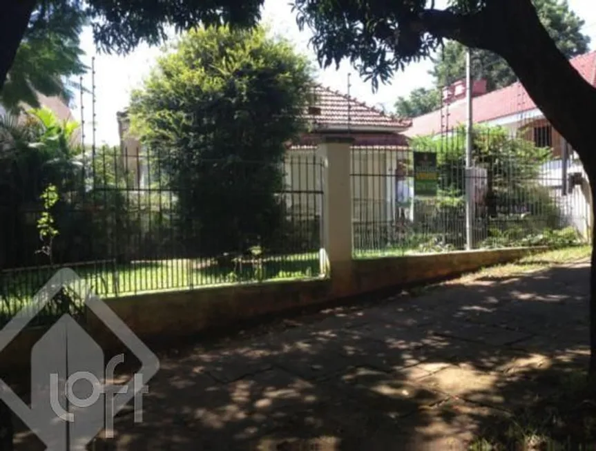 Foto 1 de Casa com 3 Quartos à venda, 350m² em Três Figueiras, Porto Alegre