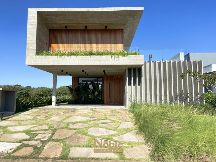 Foto 1 de Casa de Condomínio com 4 Quartos à venda, 368m² em Centro, Torres