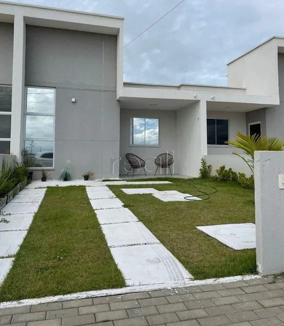 Foto 1 de Casa com 2 Quartos à venda, 60m² em Aquiraz, Aquiraz