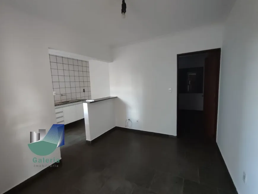 Foto 1 de Apartamento com 1 Quarto para alugar, 32m² em Jardim Irajá, Ribeirão Preto
