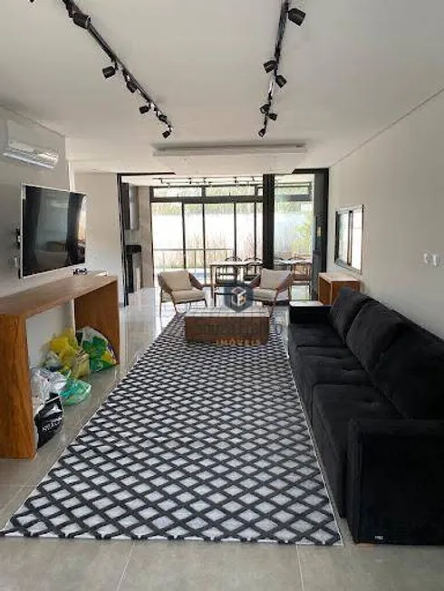 Foto 1 de Casa de Condomínio com 3 Quartos à venda, 210m² em Cezar de Souza, Mogi das Cruzes