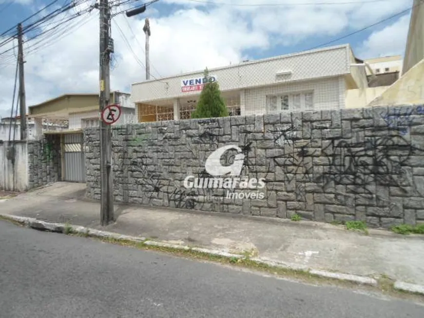 Foto 1 de Casa com 5 Quartos à venda, 300m² em Montese, Fortaleza