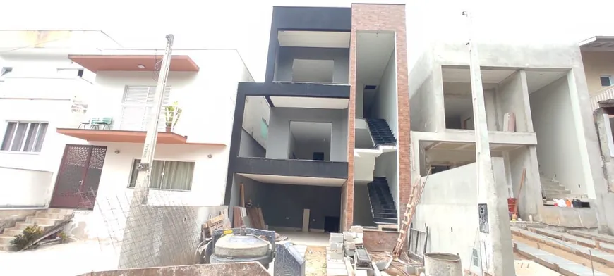 Foto 1 de Casa com 3 Quartos à venda, 200m² em Villa Verde, Franco da Rocha