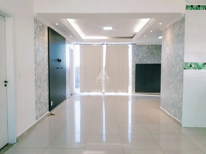 Foto 1 de Sobrado com 4 Quartos à venda, 416m² em Recanto das Emas, Brasília