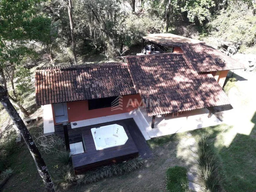Foto 1 de Casa de Condomínio com 3 Quartos à venda, 254m² em Maria Paula, Niterói