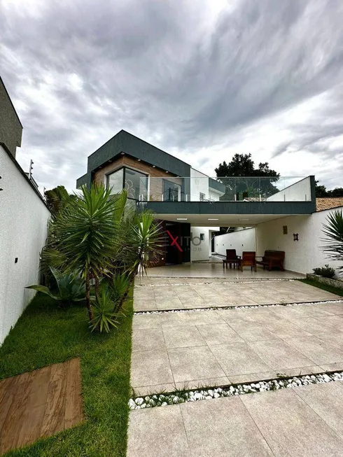 Foto 1 de Sobrado com 3 Quartos à venda, 210m² em Guaratuba, Bertioga