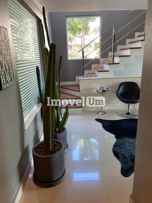 Foto 1 de Casa com 3 Quartos à venda, 300m² em Campo Belo, São Paulo