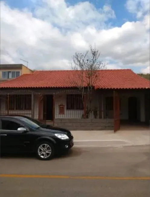 Foto 1 de Casa com 4 Quartos à venda, 176m² em JARDIM TIRADENTES, Volta Redonda