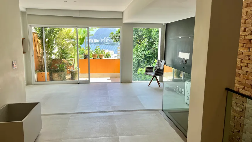 Foto 1 de Apartamento com 3 Quartos à venda, 259m² em Lagoa, Rio de Janeiro