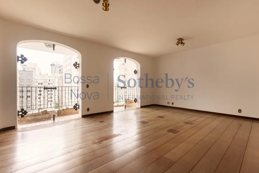 Foto 1 de Apartamento com 4 Quartos à venda, 280m² em Santa Cecília, São Paulo