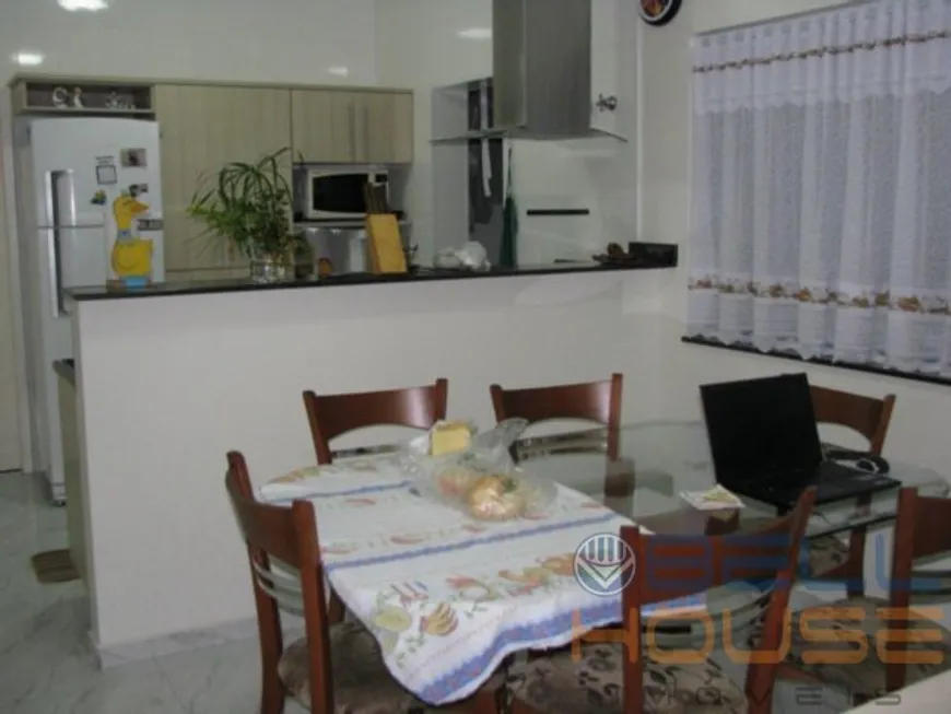 Foto 1 de Casa com 3 Quartos à venda, 150m² em Vila Scarpelli, Santo André