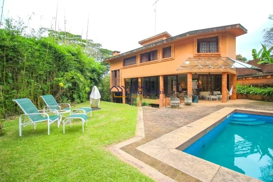 Foto 1 de Casa com 4 Quartos para venda ou aluguel, 985m² em Panamby, São Paulo