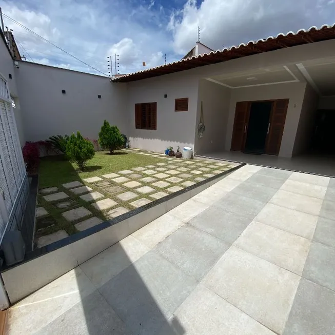 Foto 1 de Casa com 3 Quartos à venda, 300m² em Cohama, São Luís