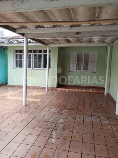 Foto 1 de Casa com 2 Quartos à venda, 90m² em Interlagos, São Paulo