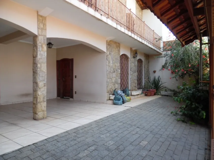 Foto 1 de Casa com 3 Quartos à venda, 327m² em Jardim Vera Cruz, Jundiaí