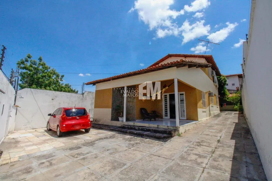 Foto 1 de Casa com 4 Quartos à venda, 175m² em Morada do Sol, Teresina