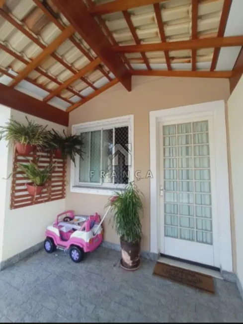 Foto 1 de Casa de Condomínio com 2 Quartos à venda, 71m² em Jardim Marcondes, Jacareí