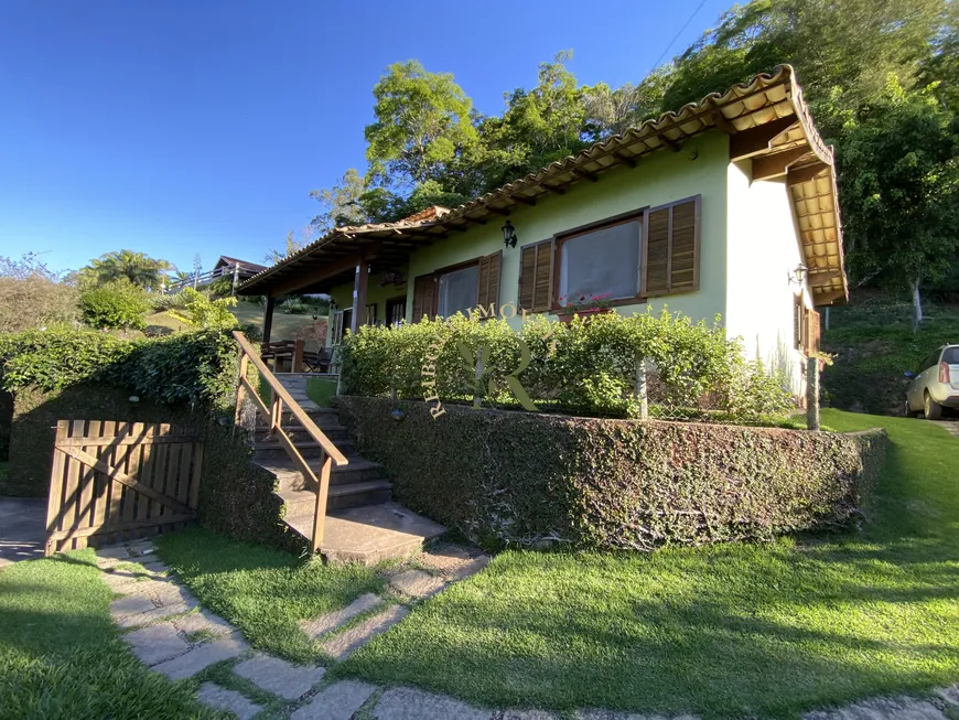 Foto 1 de Casa com 3 Quartos à venda, 750m² em Secretário, Petrópolis
