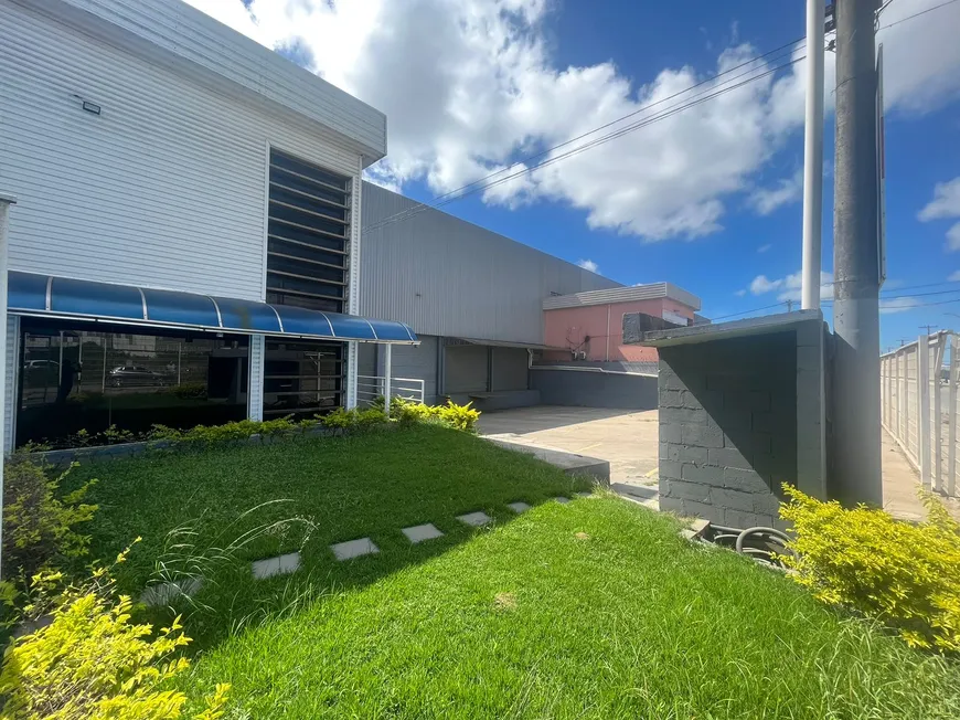 Foto 1 de Galpão/Depósito/Armazém para alugar, 2400m² em Civit I, Serra