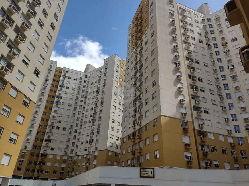 Foto 1 de Apartamento com 3 Quartos à venda, 65m² em Partenon, Porto Alegre