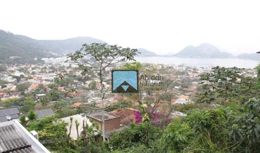 Foto 1 de Casa de Condomínio com 4 Quartos à venda, 240m² em São Francisco, Niterói