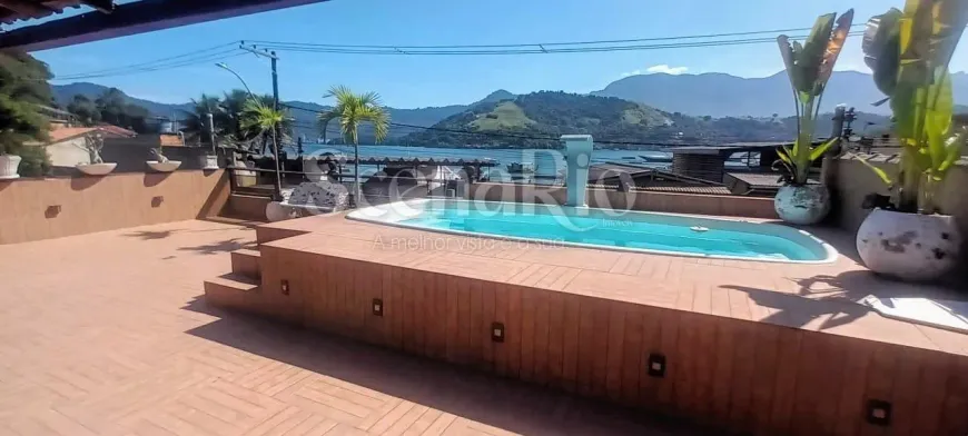 Foto 1 de Casa com 4 Quartos à venda, 250m² em Monsuaba, Angra dos Reis