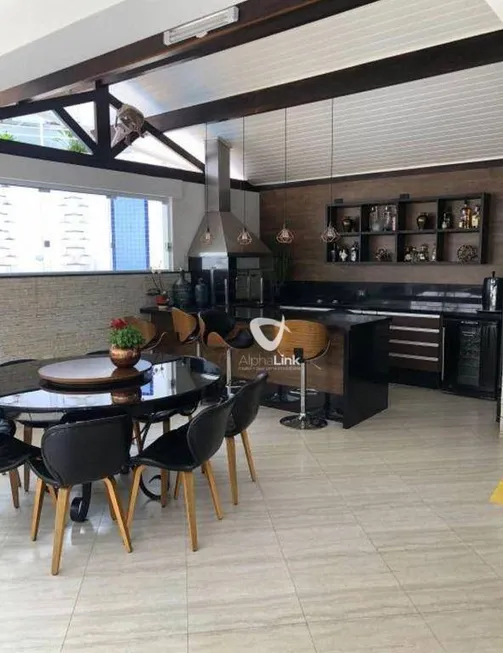 Foto 1 de Casa de Condomínio com 5 Quartos à venda, 517m² em Alphaville, Santana de Parnaíba