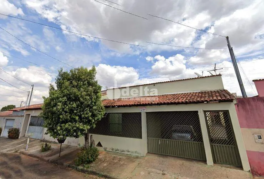 Foto 1 de Casa com 3 Quartos à venda, 150m² em Minas Gerais, Uberlândia