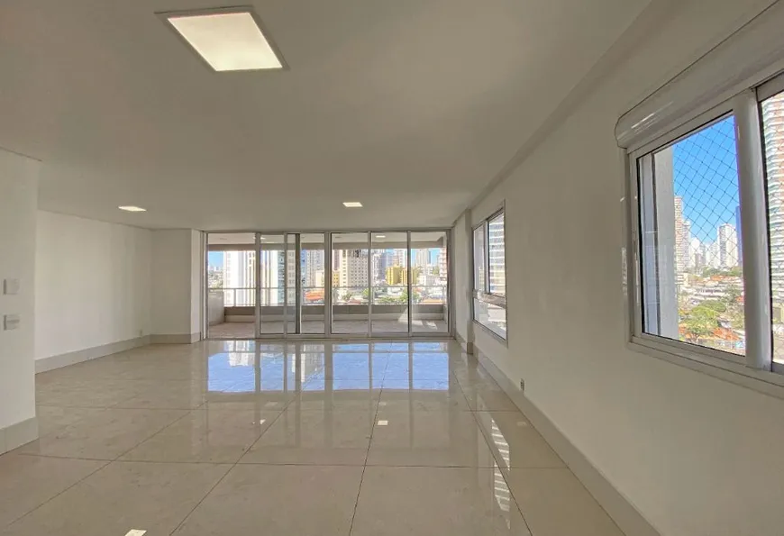 Foto 1 de Apartamento com 3 Quartos à venda, 223m² em Setor Oeste, Goiânia