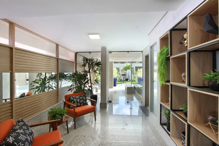 Foto 1 de Apartamento com 3 Quartos à venda, 63m² em Centro, Recife