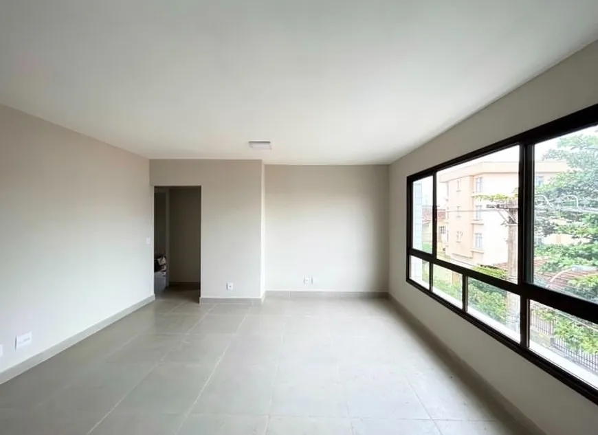 Foto 1 de Apartamento com 3 Quartos à venda, 220m² em Madalena, Recife