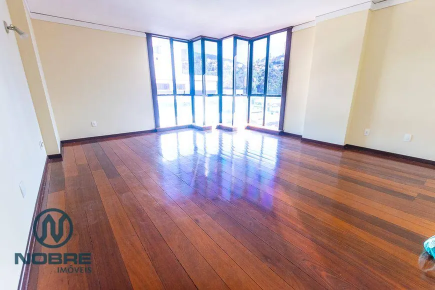 Foto 1 de Apartamento com 3 Quartos à venda, 120m² em Varzea, Teresópolis