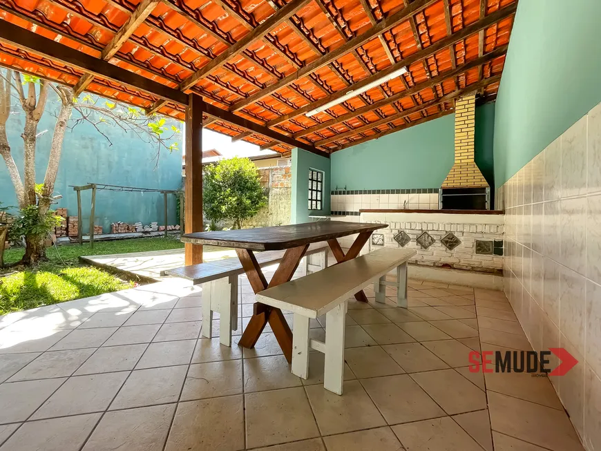 Foto 1 de Casa com 3 Quartos para alugar, 200m² em Daniela, Florianópolis
